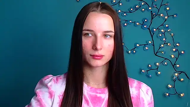 Eva Janee online show from 24, 10, 2025