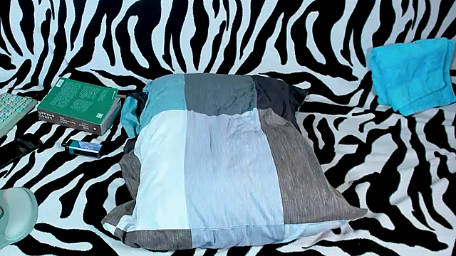 Snapshot of VeronikaKissuchi chatting on 12, 1, 2025 VeronikaKissuchi online show from 12, 1, 2025