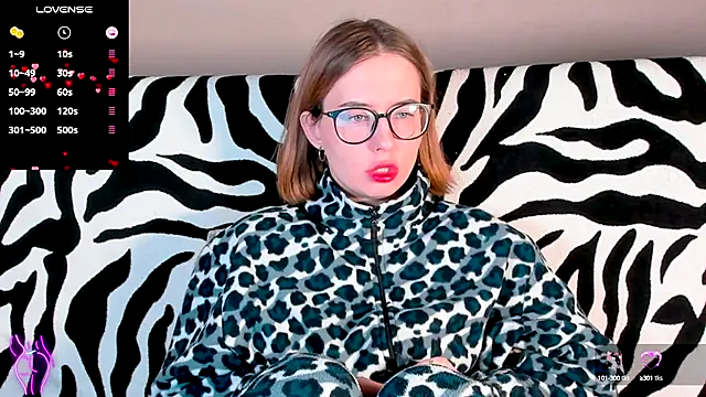 Snapshot of VeronikaKissuchi chatting on 5, 2, 2025 VeronikaKissuchi online show from 5, 2, 2025