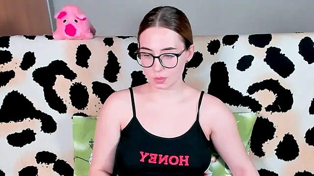 Snapshot of VeronikaKissuchi chatting on 17, 2, 2025 VeronikaKissuchi online show from 17, 2, 2025