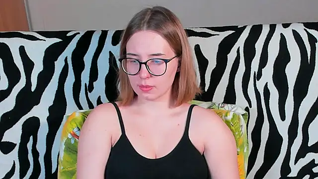 Snapshot of VeronikaKissuchi chatting on 27, 2, 2025 VeronikaKissuchi online show from 27, 2, 2025