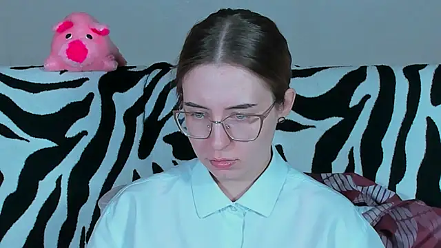 Snapshot of VeronikaKissuchi chatting on 6, 3, 2025 VeronikaKissuchi online show from 6, 3, 2025