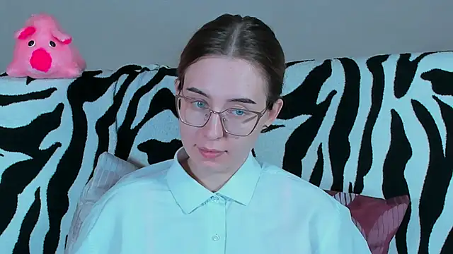 Snapshot of VeronikaKissuchi chatting on 6, 3, 2025 VeronikaKissuchi online show from 6, 3, 2025