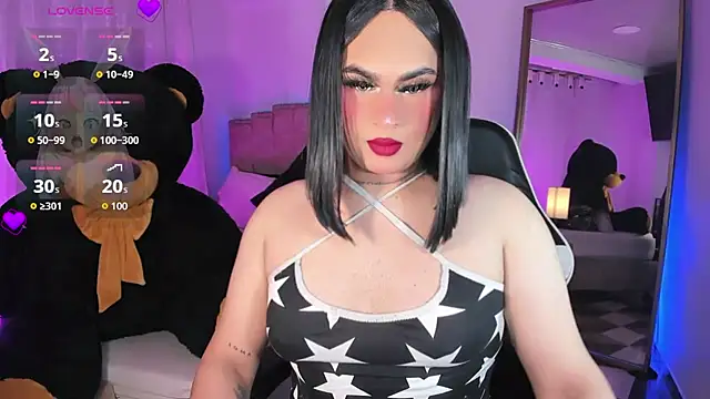 Snapshot of alexia_mattel chatting on 4, 11, 2025 alexia mattel online show from 4, 11, 2025