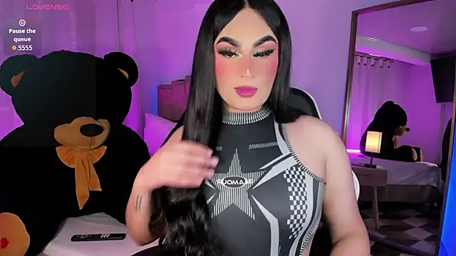 Snapshot of alexia_mattel chatting on 22, 11, 2025 alexia mattel online show from 22, 11, 2025