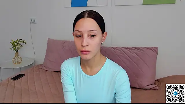 SelenaRousey online show from 2, 4, 2026