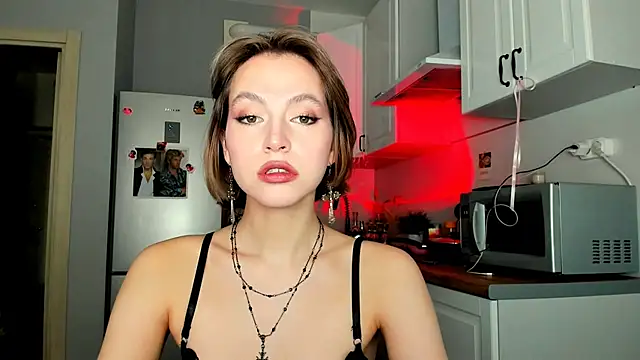 Niky  Jess online show from 11, 3, 2025