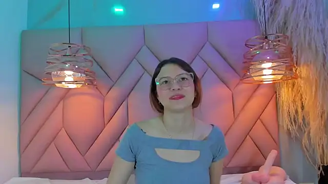 Snapshot of AngelaaCute_ chatting on 27, 12, 2024 AngelaaCute online show from 27, 12, 2024