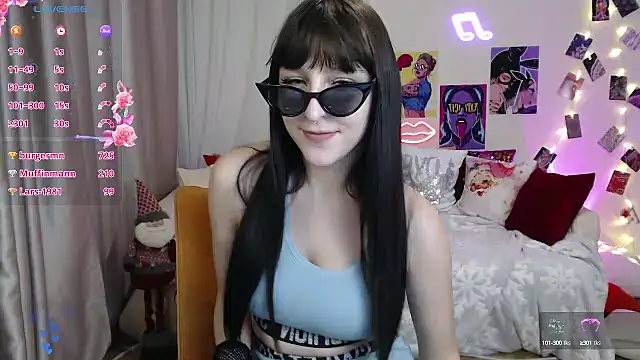 Snapshot of ElsaNeal chatting on 8, 1, 2025 ElsaNeal online show from 8, 1, 2025