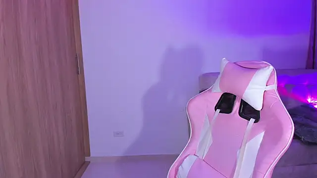 annika taylor online show from 7, 3, 2025