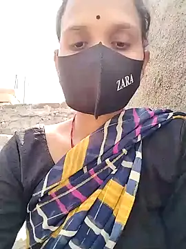 Snapshot of Poonam-bab chatting on 2, 3, 2025 Poonam-bab online show from 2, 3, 2025