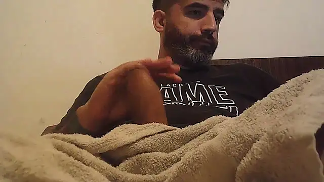 ozzypsico13 online show from 24, 4, 2026