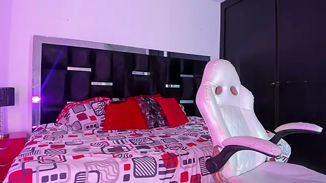 Tasha Sant online show from 25, 11, 2025