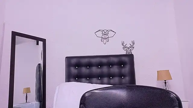 Skinny hottie18 online show from 20, 1, 2025