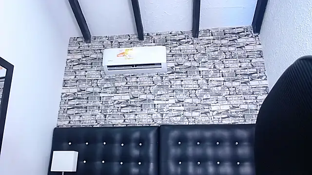 Skinny hottie18 online show from 30, 1, 2025