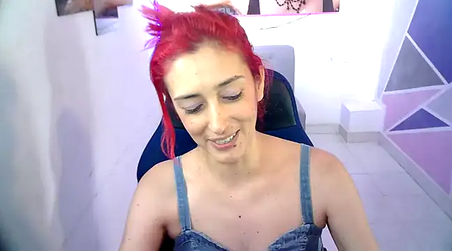 Snapshot of Ruby_Your_Milf chatting on 26, 12, 2024 Ruby Your Milf online show from 26, 12, 2024