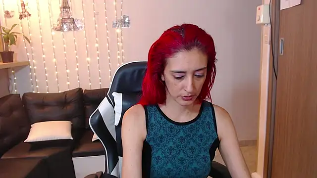 Snapshot of Ruby_Your_Milf chatting on 24, 1, 2025 Ruby Your Milf online show from 24, 1, 2025