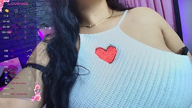 Snapshot of loren_tits24 chatting on 23, 11, 2025 loren tits24 online show from 23, 11, 2025