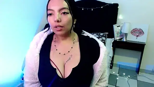 Snapshot of loren_tits24 chatting on 17, 6, 2026 loren tits24 online show from 17, 6, 2026
