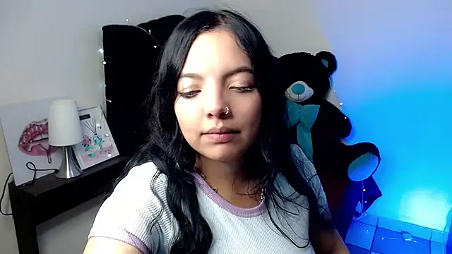 Snapshot of loren_tits24 chatting on 1, 7, 2026 loren tits24 online show from 1, 7, 2026
