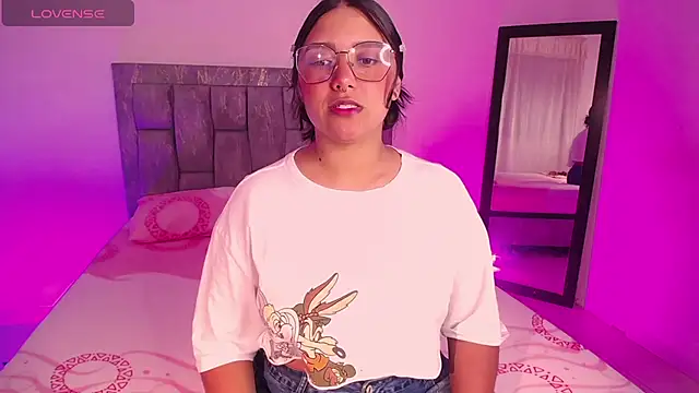 DIANEE 01 online show from 1, 11, 2025