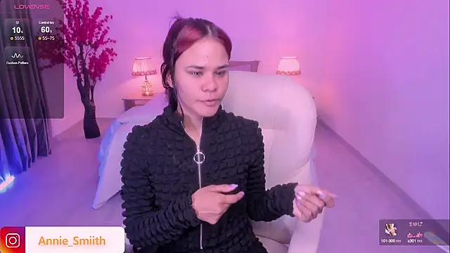 Snapshot of anniie_smith chatting on 11, 9, 2025 anniie smith online show from 11, 9, 2025