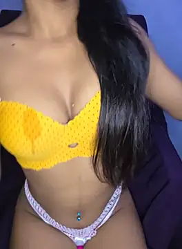 Snapshot of Liyana_Babe chatting on 8, 10, 2025 Liyana Babe online show from 8, 10, 2025