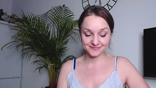 AliciaDesire online show from 12, 2, 2025