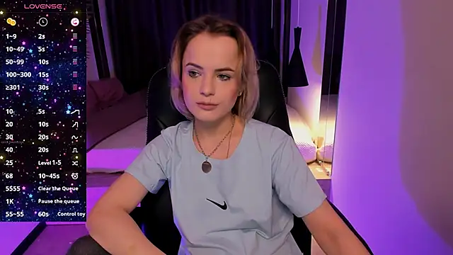 Snapshot of JessicaBeverly chatting on 3, 3, 2025 JessicaBeverly online show from 3, 3, 2025