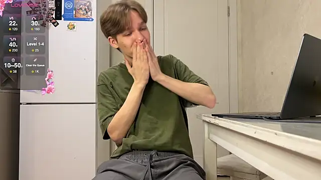 gay boyss online show from 4, 3, 2025