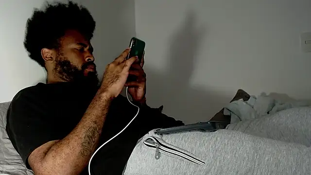 KaelMoreau online show from 18, 3, 2025