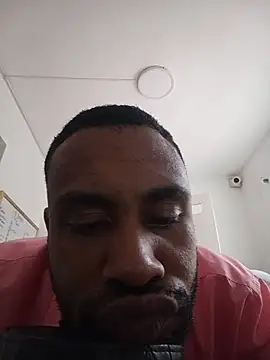 KaelMoreau online show from 29, 10, 2025