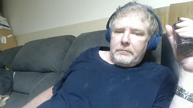 Snapshot of BrisonChase chatting on 4, 7, 2026 BrisonChase online show from 4, 7, 2026