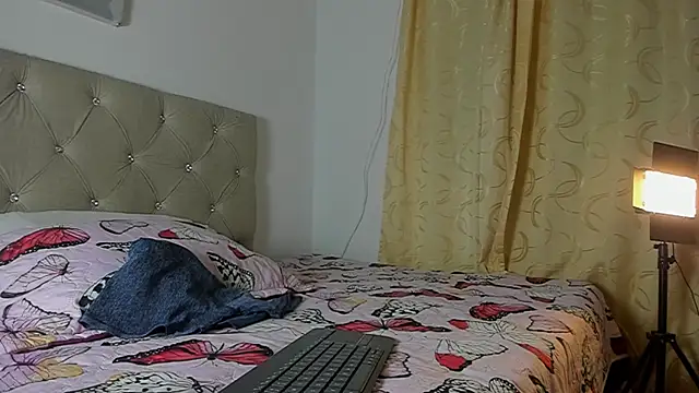 Vahiolet smith online show from 10, 9, 2025