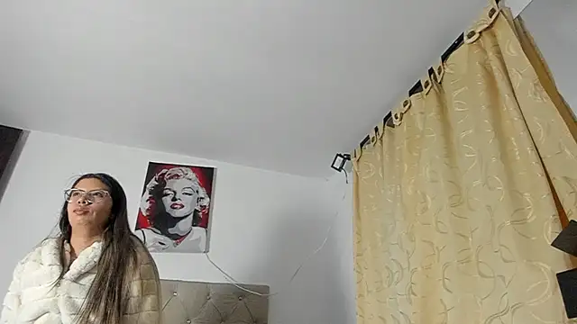 Vahiolet smith online show from 16, 9, 2025