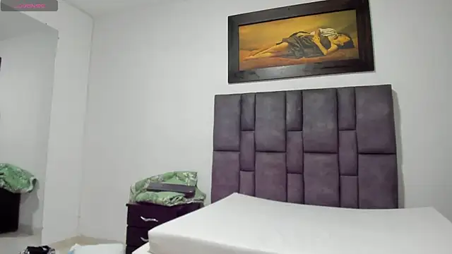 Vahiolet smith online show from 14, 4, 2026