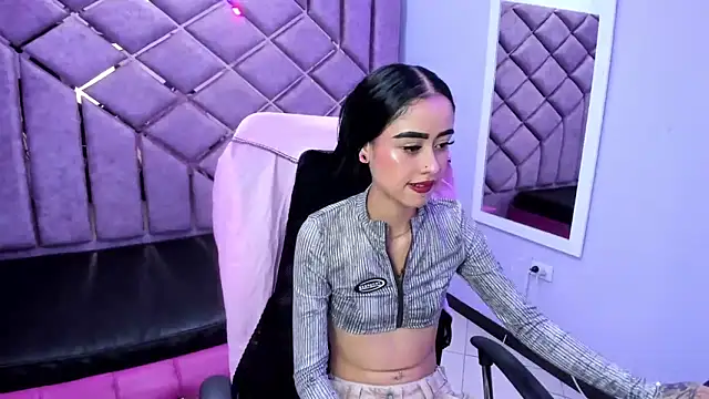 Snapshot of AnnySweett_ chatting on 5, 5, 2026 AnnySweett online show from 5, 5, 2026
