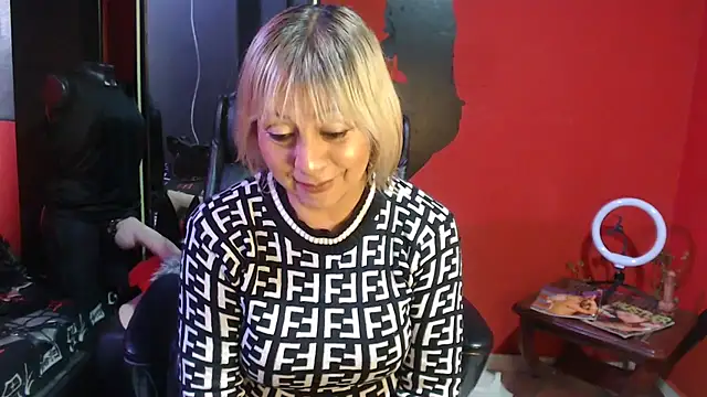 KLOE PIELL online show from 27, 11, 2025