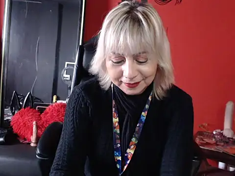 KLOE PIELL online show from 3, 2, 2026