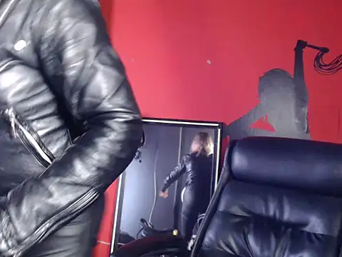 KLOE PIELL online show from 17, 4, 2026