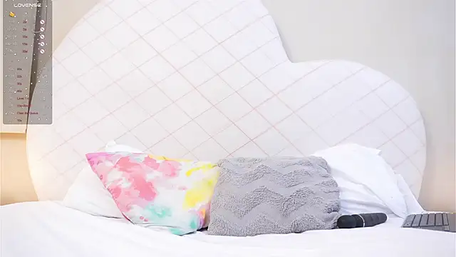 Snapshot of Camilaperson chatting on 6, 11, 2025 Camilaperson online show from 6, 11, 2025