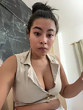 Camilaperson online show from 13, 2, 2026