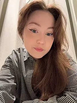 Snapshot of Peachy_Dream chatting on 4, 11, 2025 Peachy Dream online show from 4, 11, 2025