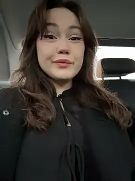 Snapshot of Peachy_Dream chatting on 5, 11, 2025 Peachy Dream online show from 5, 11, 2025