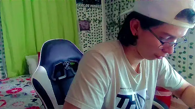 Snapshot of Andy_gray chatting on 25, 4, 2026 Andy gray online show from 25, 4, 2026