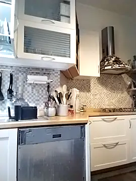 Snapshot of Frabox65 chatting on 22, 10, 2025 Frabox65 online show from 22, 10, 2025