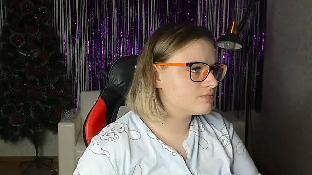 Seductive She Wolf online show from 5, 2, 2025