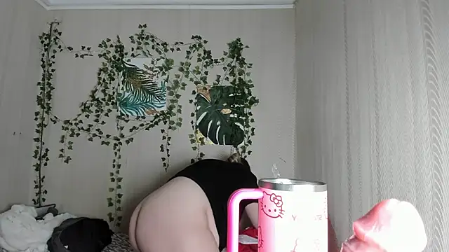 Seductive She Wolf online show from 9, 9, 2025