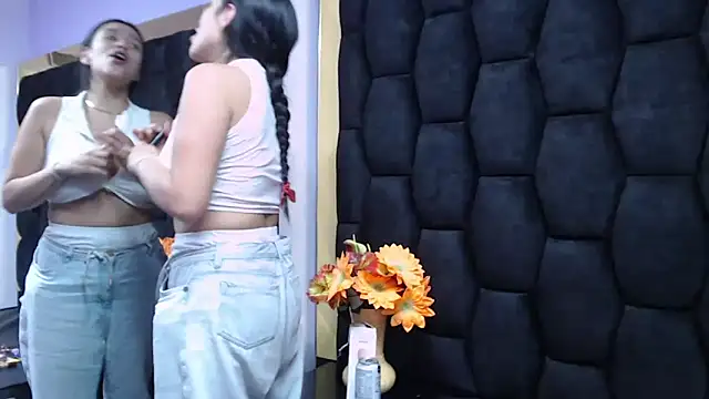 Sarah Hornny online show from 10, 1, 2025