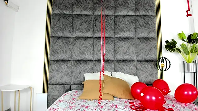 LaurenRodriiguez online show from 14, 2, 2025